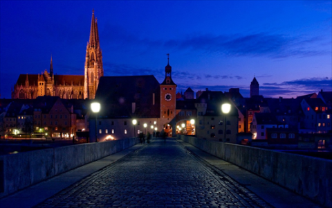 RTX5090D开箱 曜夜X3旗舰显卡揭秘