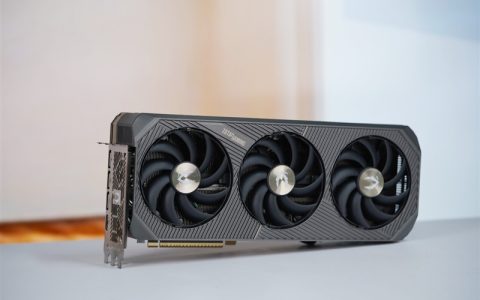索泰RTX 5090D SOLID OC显卡评测：DLSS 4加持 无敌就是这么寂寞
