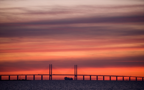 大同就“破门亮灯”事件致歉 工作方法失当引发热议