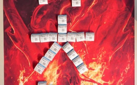 朴大叔拌饭员工上班摸鱼看电影？这家公司太会整活了！