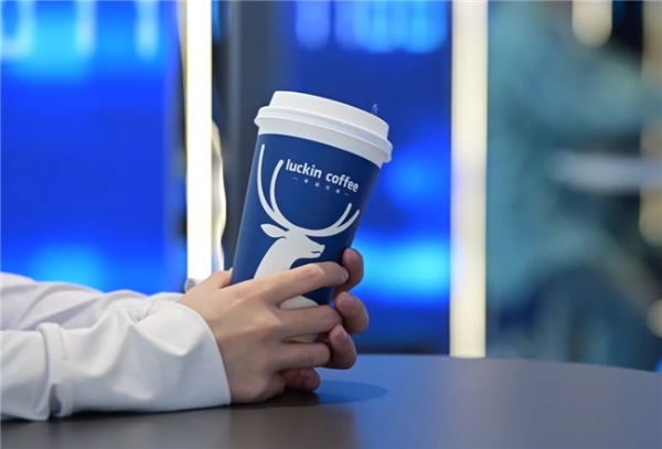  瑞幸，能否以新势力的速度跑向“老钱”？