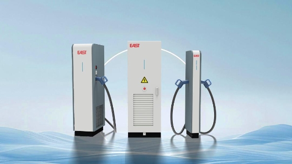 一秒一公里！易事特600kW液冷超充系统实力诠释极速补能 