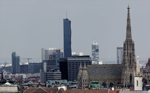 港股早评：三大指数低开，科技股普跌，DeepSeek概念股集体熄火！万国数据跌超8%，京东跌3%，阿里巴巴跌2%