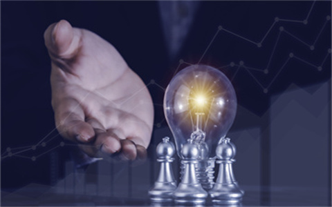 乌克兰波尔塔瓦市遇袭致7死 居民楼遭导弹袭击