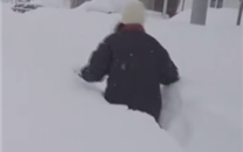 最大降雪量竟达到120厘米！日本北海道地区降雪打破全国纪录_67a2d3d904d3d.png