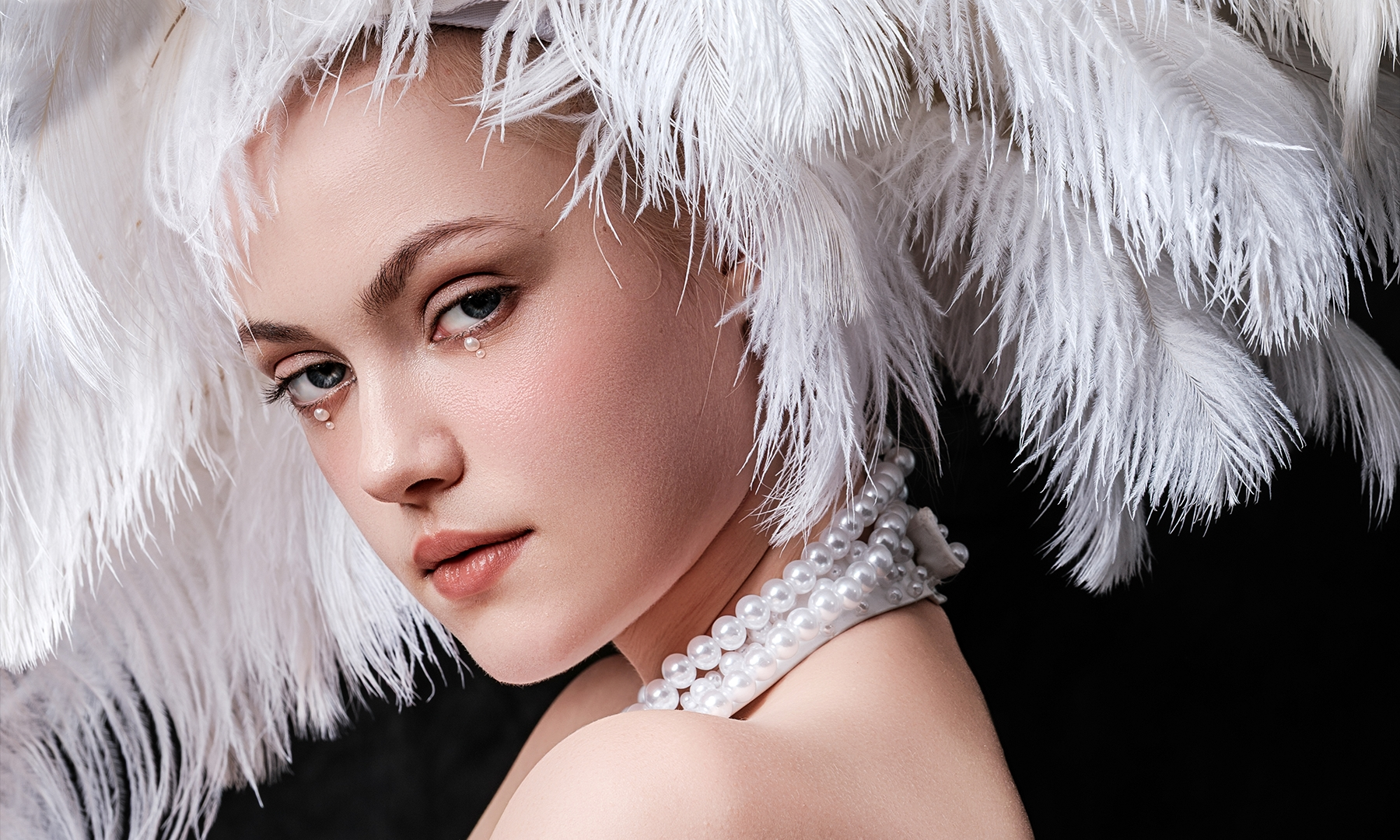 唯卓仕 AF 135mm F1.8 LAB Z卡口上市，国产镜头的“高端化”破局之战