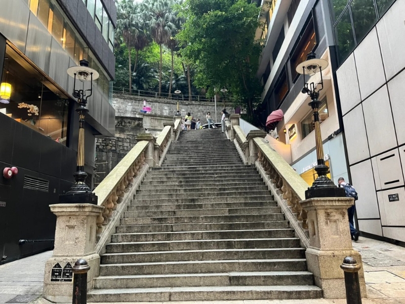 9.都爹利街楼梯：作为另一个港产片及电视剧取景之处（小红书）