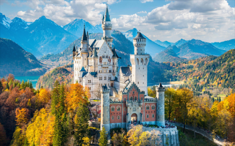 “湖南女首富”周群飞又干出一个IPO