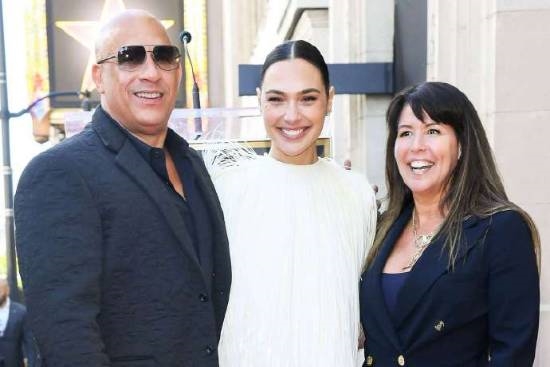 盖尔加朵好莱坞星光大道留星：我觉得我现在是最幸运的女人