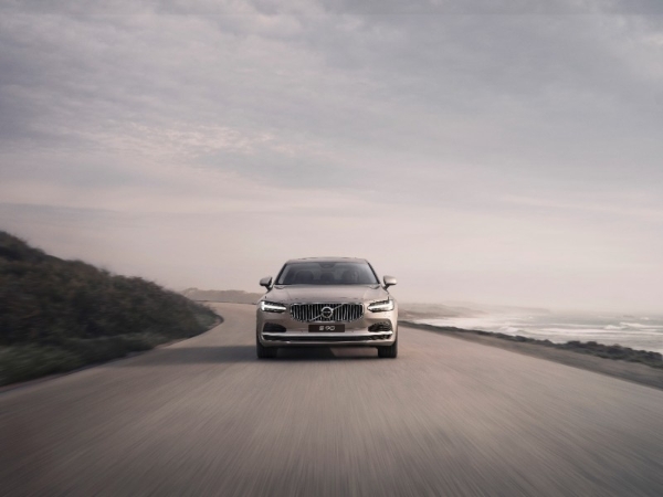 沃尔沃S90：智能安全的实战检验