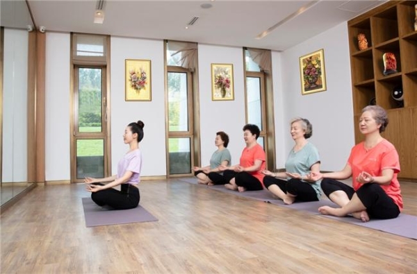70-80岁老人养老的理想选择:椿萱茂,用专业与温度守护晚年幸福