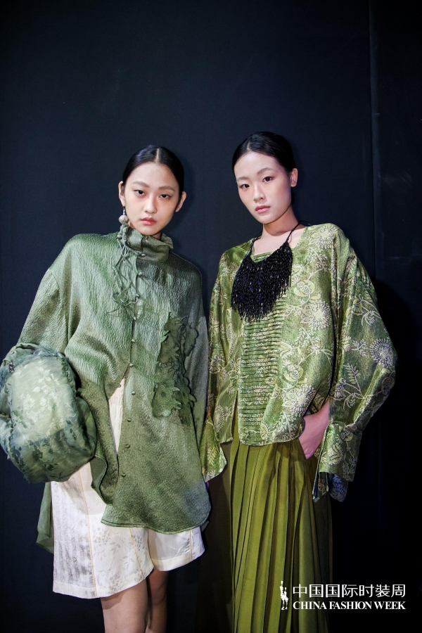 佗寂2025春夏系列发布会：“见空”主题，诠释时光与灵魂的对话