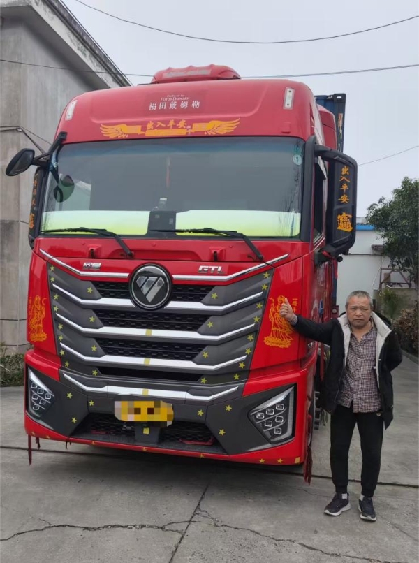 百公里省3L油 年省1.8万！秦师傅与欧曼星翼400重卡赢战港口运输路