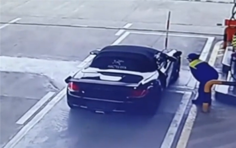 开保时捷加油逃单男子被警方传唤 博主：开的是几万块钱破烂货