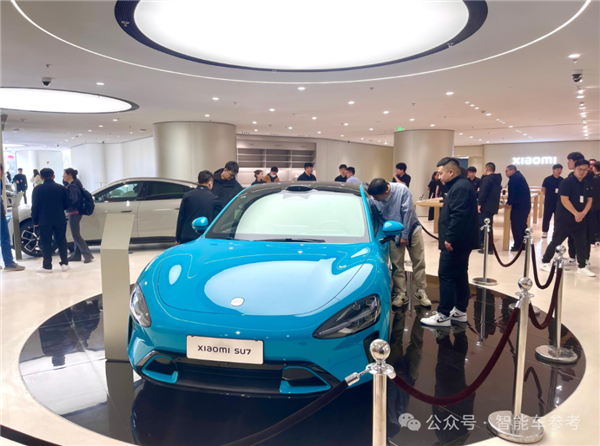 股价暴涨290% 小米成为中国市值第一车企：但仍卖一辆亏4万5