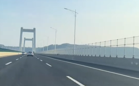 女生每天自驾110公里跨市上班：是时候换台纯电车了