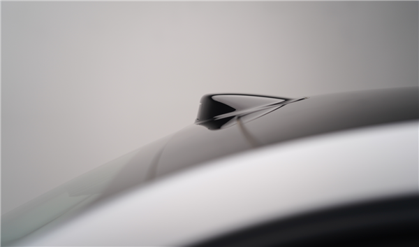 15万级首搭激光雷达城区智驾！零跑B10内饰首秀：能提前锁定爆款吗