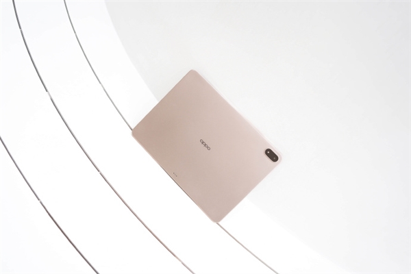 行业首款骁龙8至尊版平板 OPPO Pad 4 Pro真机实拍：果味十足