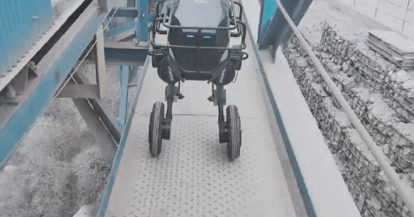 中国电建“智成一号”智能巡检机器人亮相：已在双江口水电站进行测试