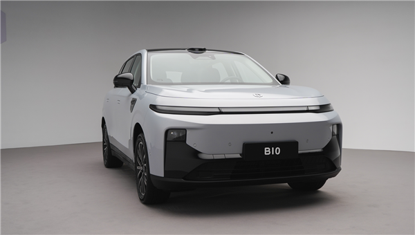 15万级首搭激光雷达城区智驾！零跑B10内饰首秀：能提前锁定爆款吗