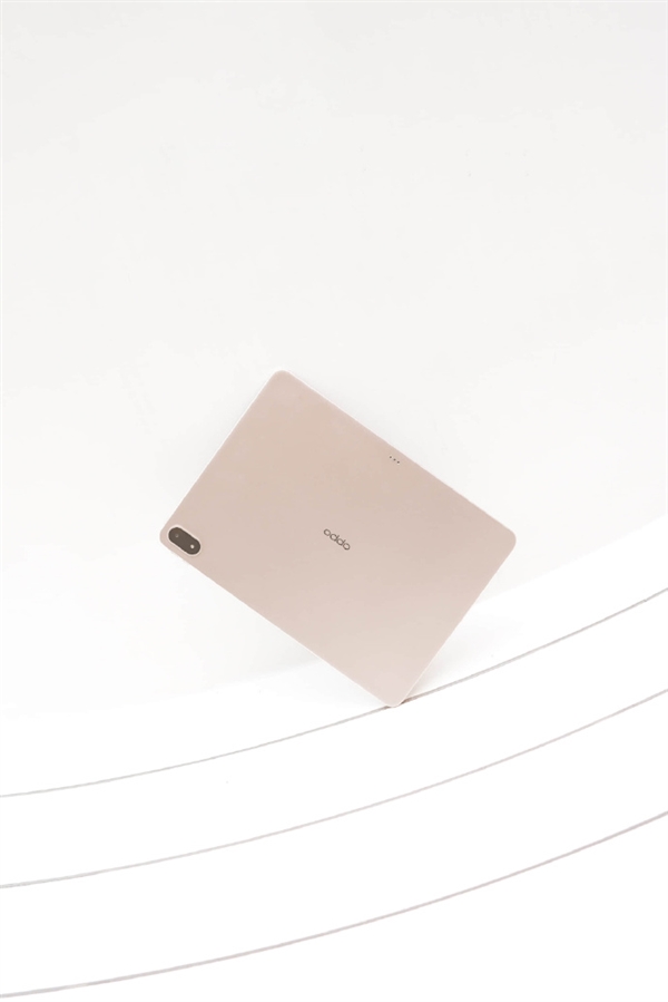 行业首款骁龙8至尊版平板 OPPO Pad 4 Pro真机实拍：果味十足