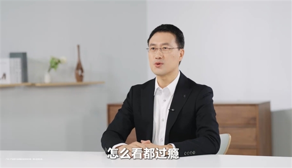 何刚爆料华为新形态手机：1610比例 横看竖看怎么看都过瘾