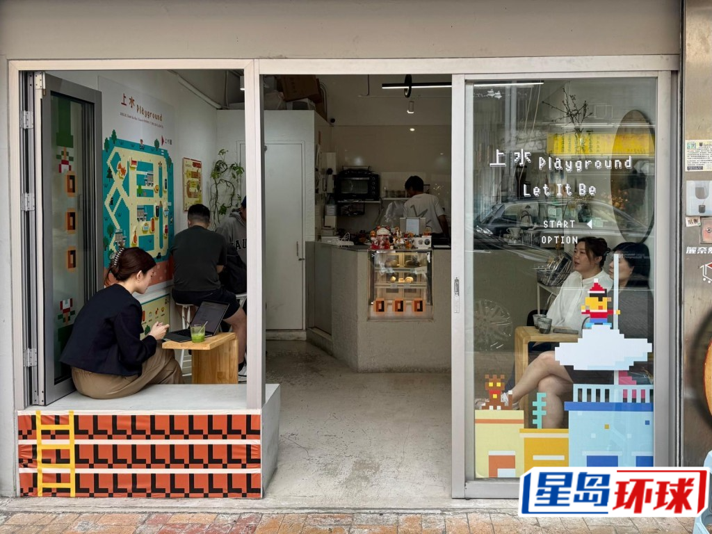 Let It Be是上水少见的文青咖啡店，由上水本地人Dannis创办，不时与本地农夫合作，推广香港农业，采用香港种植农作物入馔，将新鲜食材与咖啡文化结合。