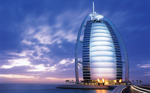 卫龙美味涨超10%至16.78港元，连续3日创出历史新高，年内累涨133%！市值逼近400亿
