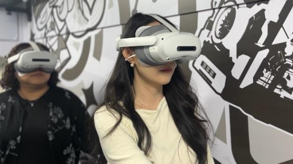 第三届安徽科交会闭幕，龙程VR「星际旅客」全感剧场引流体验热潮