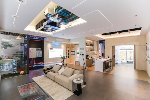 松下携新亮相2025制冷展 双线布局全场景低碳方案