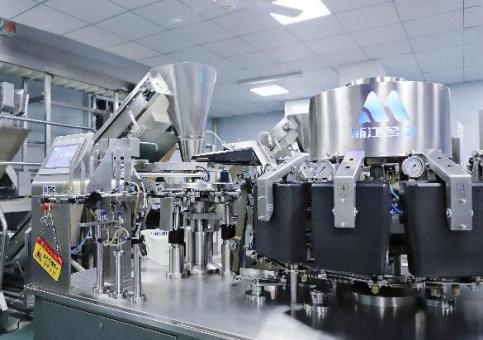 潮迹食品惊艳亮相2025良之隆中国食材电商节