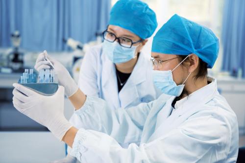 伊利金领冠“质”造密码：世界级工厂的智造实力