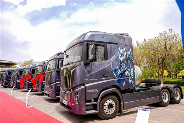 斩获163台！欧曼银河系列重卡闪耀银川 开启陕甘宁地区物流运输新征程