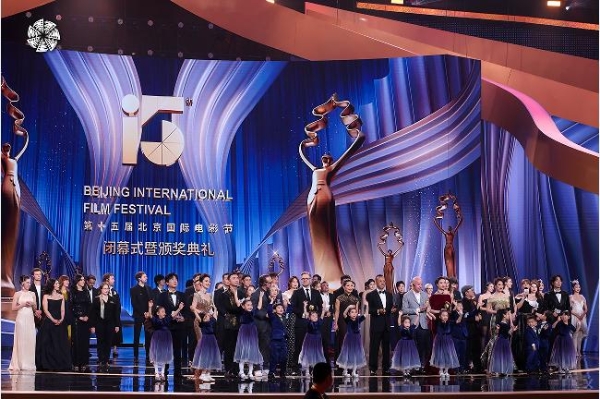 光影与匠心交织，百岁山见证第十五届北京国际电影节圆满落幕