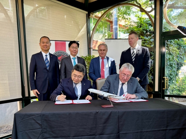 1.jpg 启航南澳 飞来新鲜——东航物流在阿德莱德成功举办南澳产品组合首发式