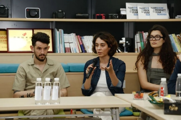 西班牙高校师生代表团到访乐其创新SmallRig，探索影像领域协同新篇