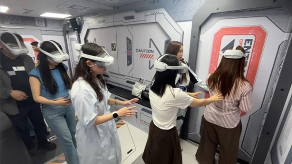 第三届安徽科交会闭幕，龙程VR「星际旅客」全感剧场引流体验热潮