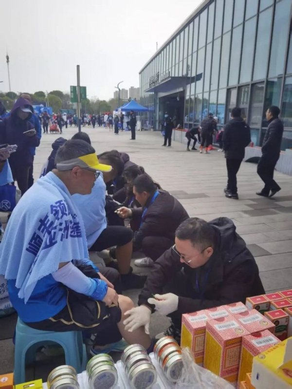  亚洲马拉松嘉兴站创历史，金活依马打正红花油再成赛事健康守护者