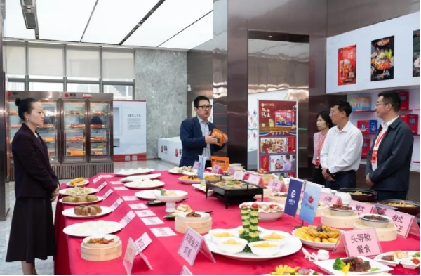 共建华南区专业配餐研发创新中心，凯撒易食携手恒兴食品开启“食品+科技”合作新范式