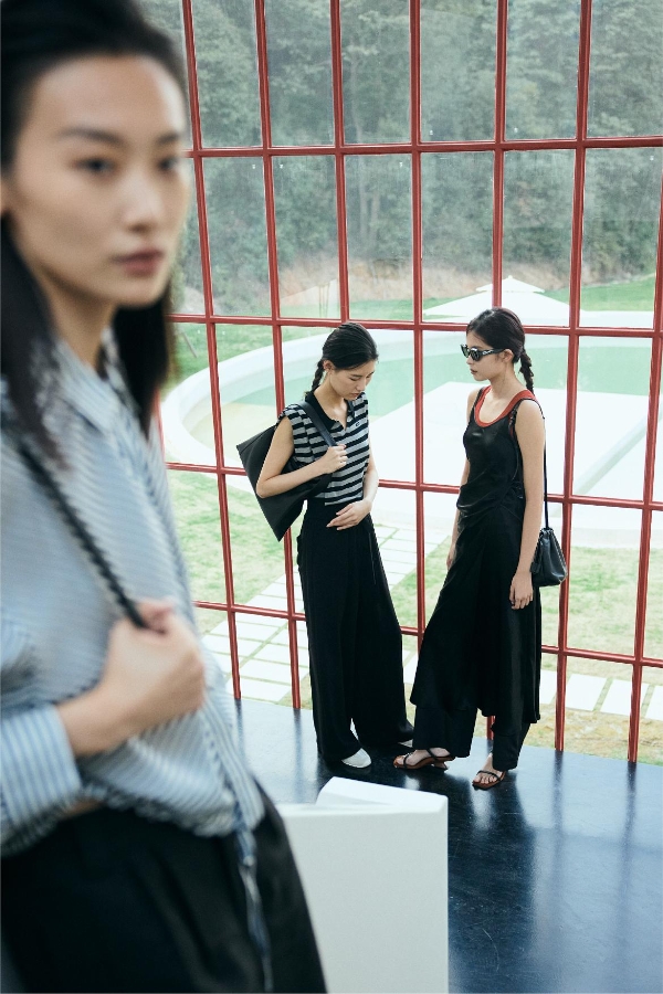 「此时彼地」— indicia标记2025春夏秀场发布