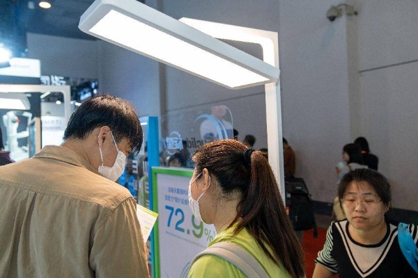 《从 “光谱稳定” 到 “护眼靠谱”：柯达白泽系列护眼大路灯闪亮第25届COOC展》