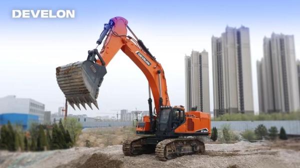  双基地，四新品，迪万伦开启无限未来