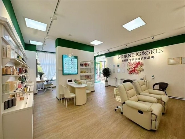 玫莉蔻实体店，以玫瑰之恋，感受美丽与梦想绽放