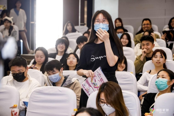 双城同行，灵感破界！毓婷抵达苏州&成都书写爱的方程式 