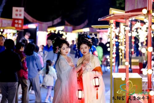 《太阳宫天姿牡丹节丨百年牡丹携珍品，限时共绽十日芳》 