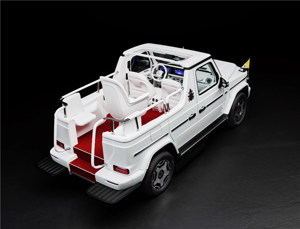 教皇方济各去世！座驾为全球唯一一台特别定制纯电奔驰大G