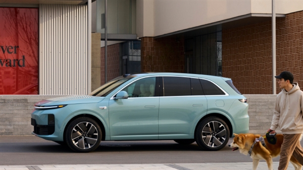 理想L6智驾焕新版推新配色！李想本人在线征名：你认为叫什么好