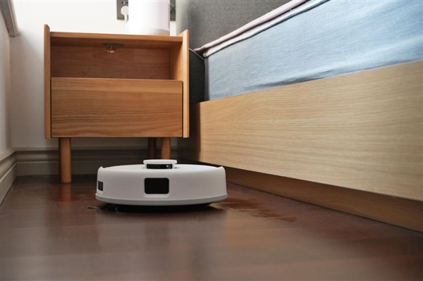 28.6cm超迷你！科沃斯地宝mini扫地机器人图赏