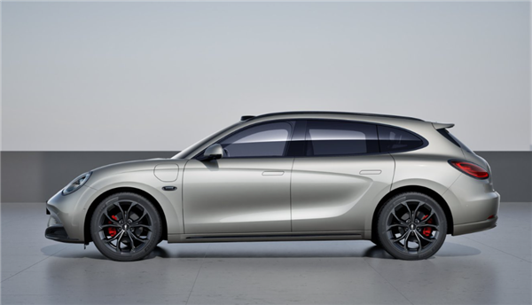 十多万就能获得保时捷同款造型！欧拉闪电猫旅行版亮相上海车展