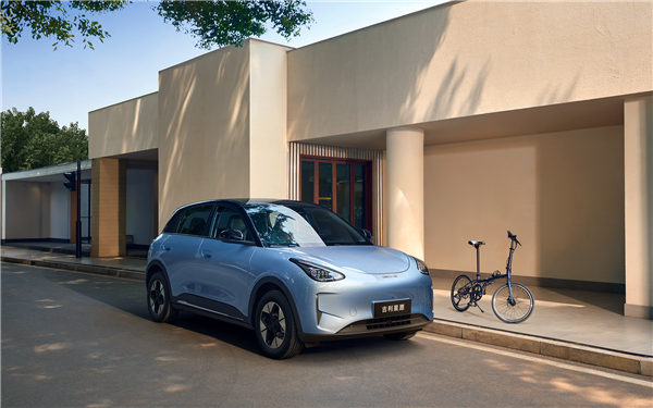 单月狂卖超3万辆 吉利星愿全新配色车型上市：限时6.88万起